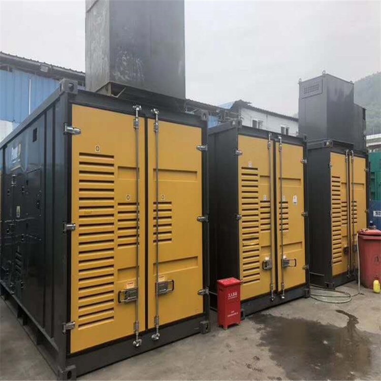 新罗温度变化对不同类型欠压保护装置的可靠性影响有何差异？