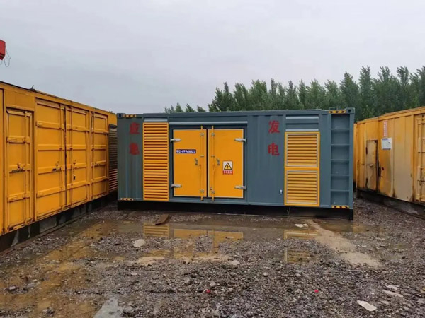 新罗柴油发电机如何判断干式空气滤清器是否需要更换？